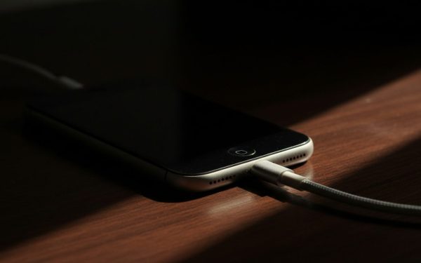 Unpatchable Apple Chip Flaw Opens the Door to an iPhone Jailbreak