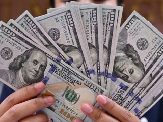 US Federal Deficit Set to Hit $2.1 Trillion as Spending Outpaces Tax Revenue