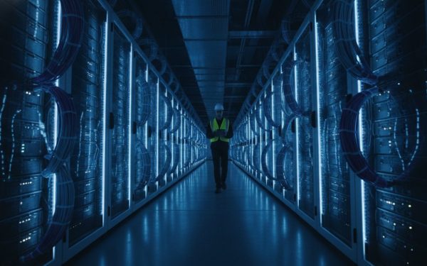Singtel Sells Gulf Development Stake to Fund a Big AI Push