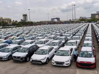 Trump Car Tariffs Cut US Imports and Exports by 20%