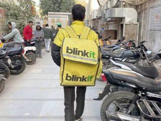 Blinkit Food Licence Suspended in Mumbai Over Cockroaches and Safety Lapses