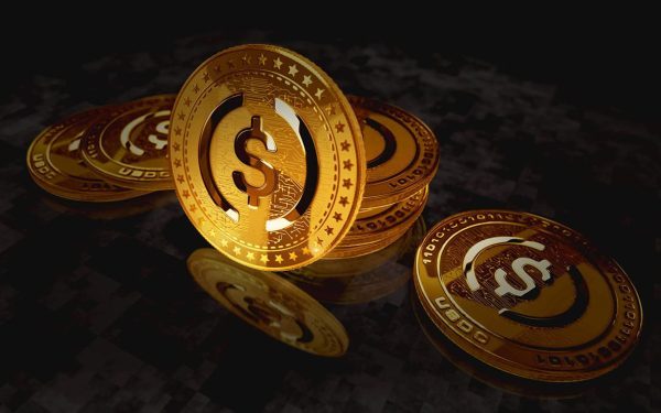 Stablecoin Market Shrinks: Why Volumes Matter Most