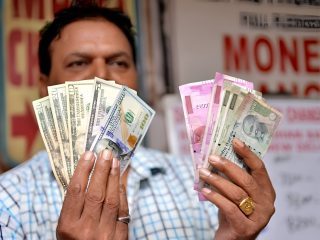 India Forex Reserves Jump $9.9 Billion to Record $716.91 Billion