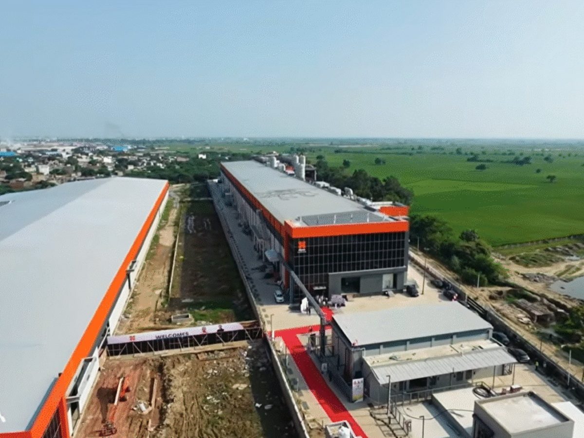 Alpex Solar TOPCon Plant production hall in Kosi Kotwan, Uttar Pradesh