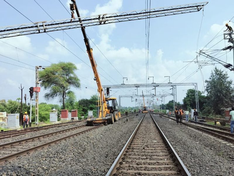 BCPL Railway Leads ₹54.74 Crore Eastern Railway Bid