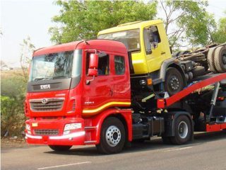 Tata Motors Raises Commercial-Vehicle Prices 1%