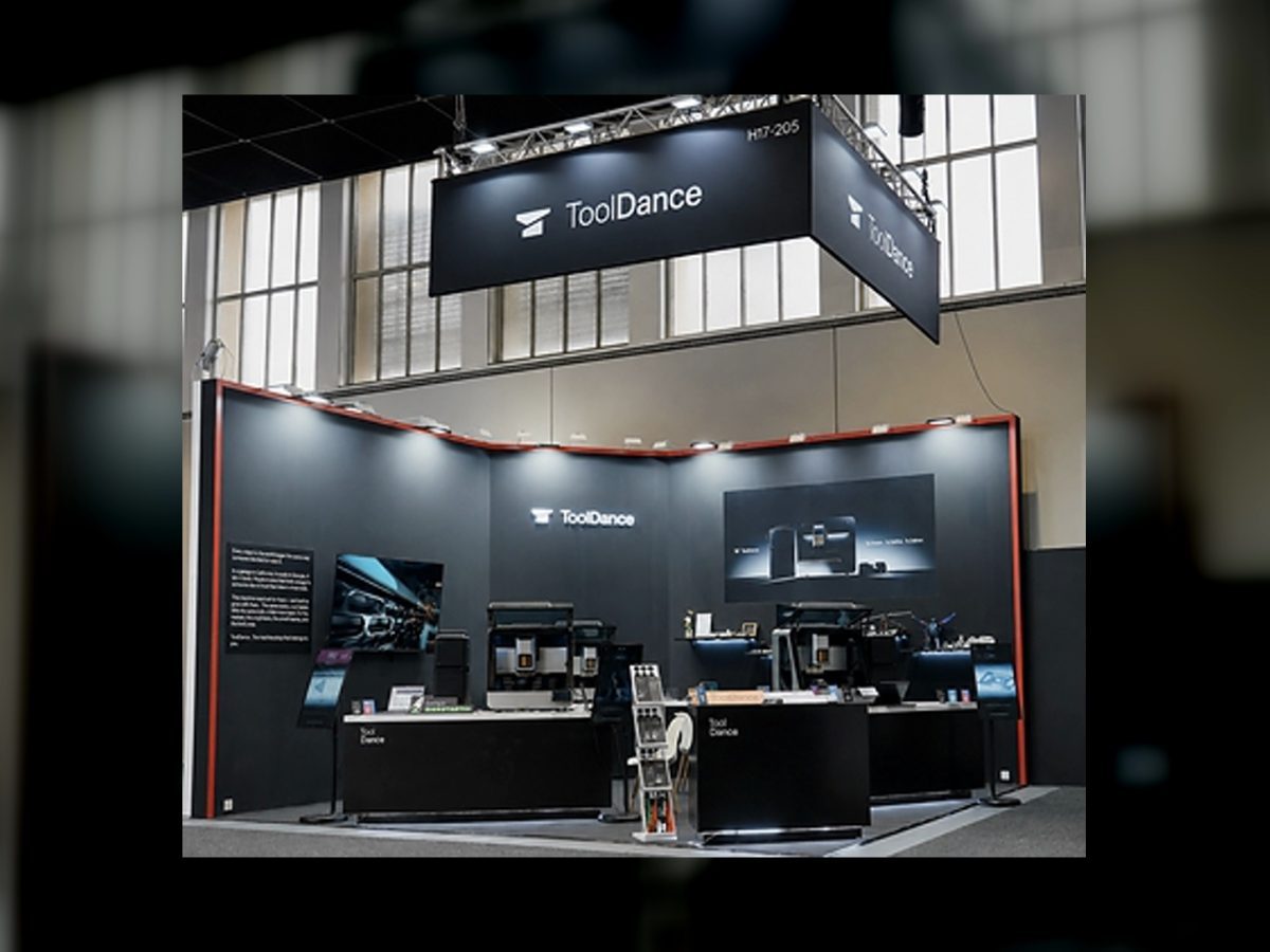 ToolDance X1 machines at the company's IFA exhibition booth